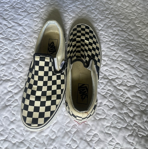 Vans - Picture 2 of 3